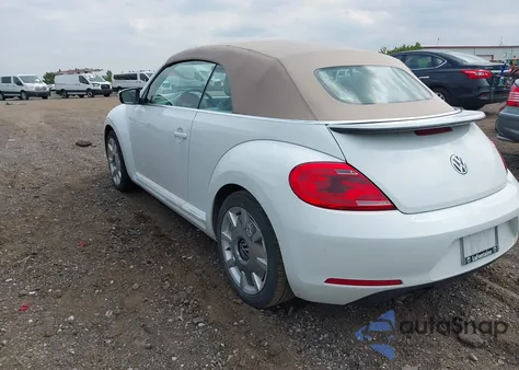 2015 Volkswagen Beetle 1.8T из США, поврежденный, VIN 3VW517AT2FM800886